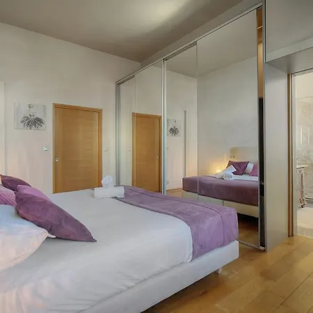 Immogroom - T5 De Standing - 130m - Terrace - Parking - Ac Apartment *
